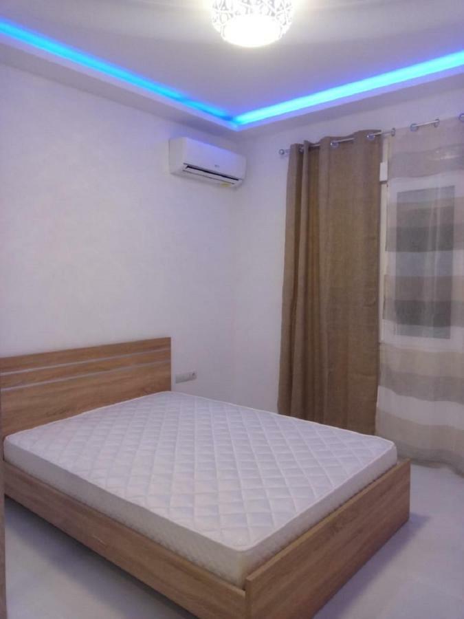 Luxury Apartment Next To The Sea Beach เอเธนส์ ภายนอก รูปภาพ
