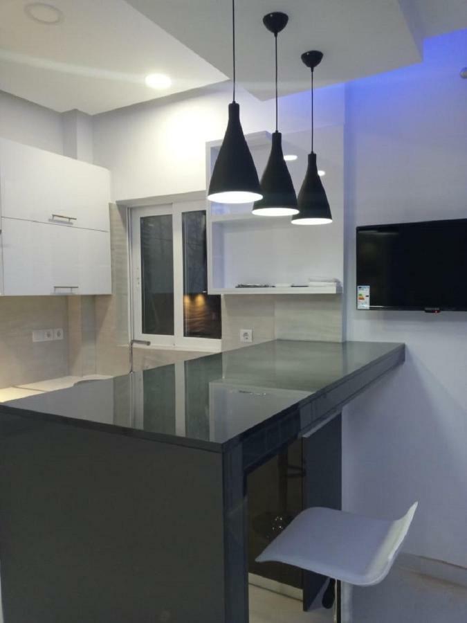 Luxury Apartment Next To The Sea Beach เอเธนส์ ภายนอก รูปภาพ
